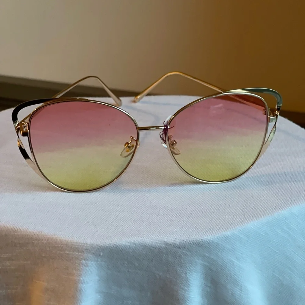 GRADIENT Yellow and Pink Retro Cat Eye Metal Fashion Sunglasses - Picture 1 of 1